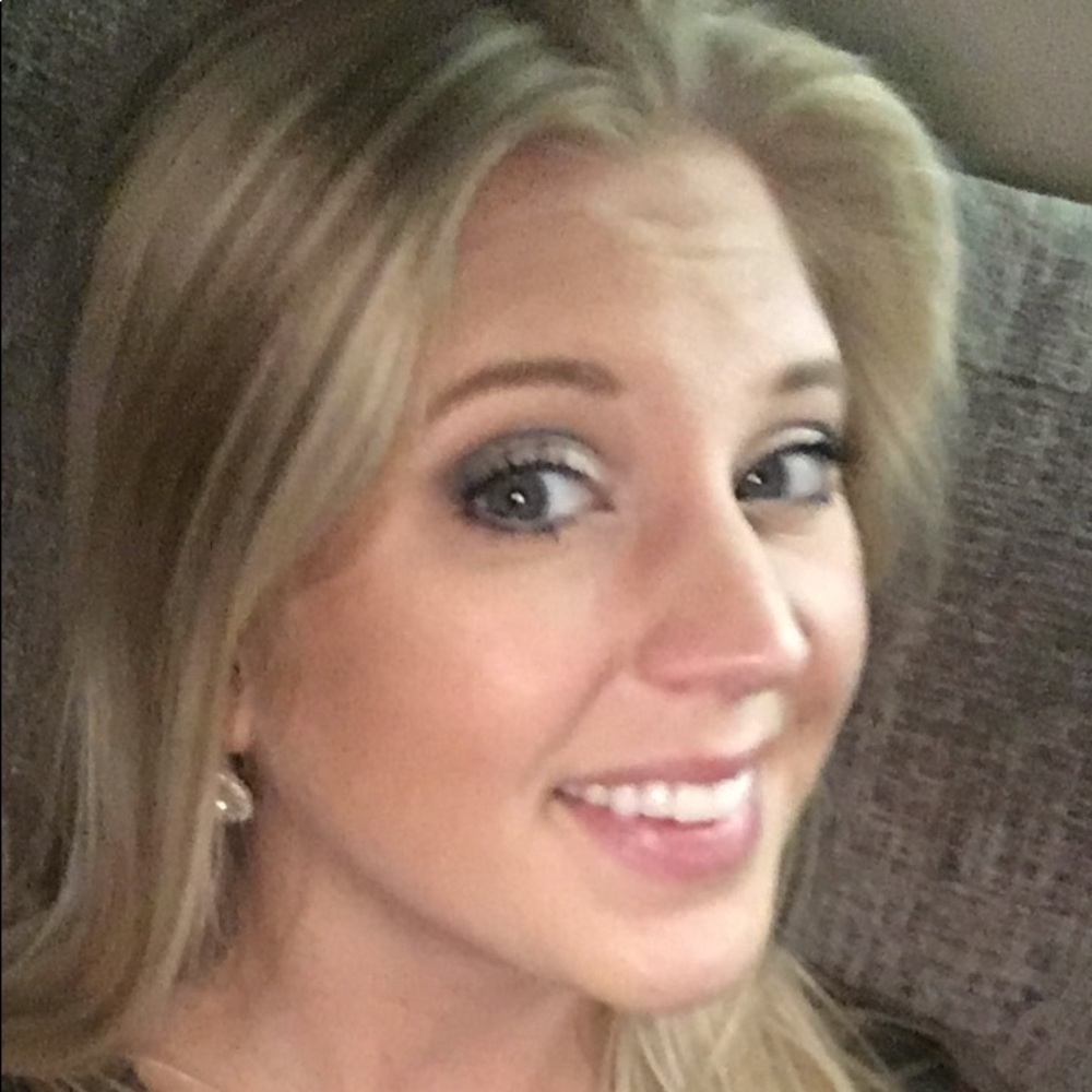 Meet your Posher, Lauren